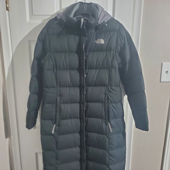 The North Face Jacket - Womens - Picture 1 of 5